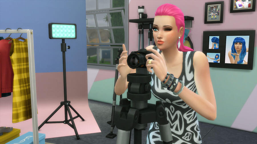 The Sims 4 Moschino Stuff x Get Famous: Becoming a Model
